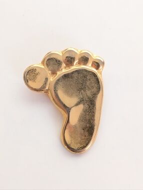 Vintage Gold Tone Whimsigoth Unique Boho Footprint Collectible Brooch